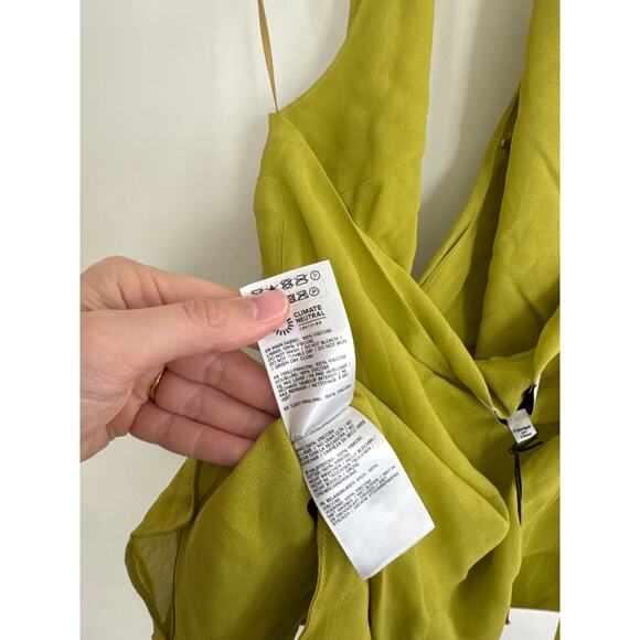 REFORMATION NWT Nila Wrap Halter Top in Algae Bloom Size Small - Picture 9 of 9